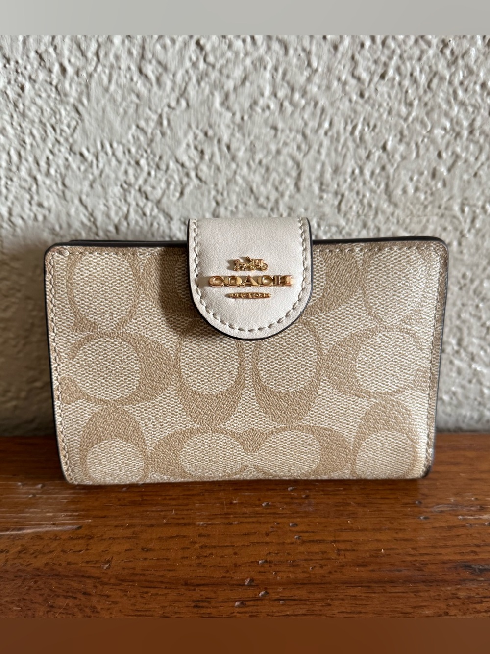 Coach Bifold Wallet Signature Cream/Light Khaki *Read